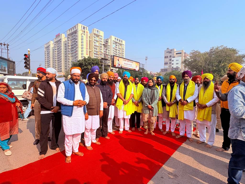 The Nagar Kirtan that reached Mohali from Talwandi Sabo was sent off to Anandpur Sahib with full devotion and respect
